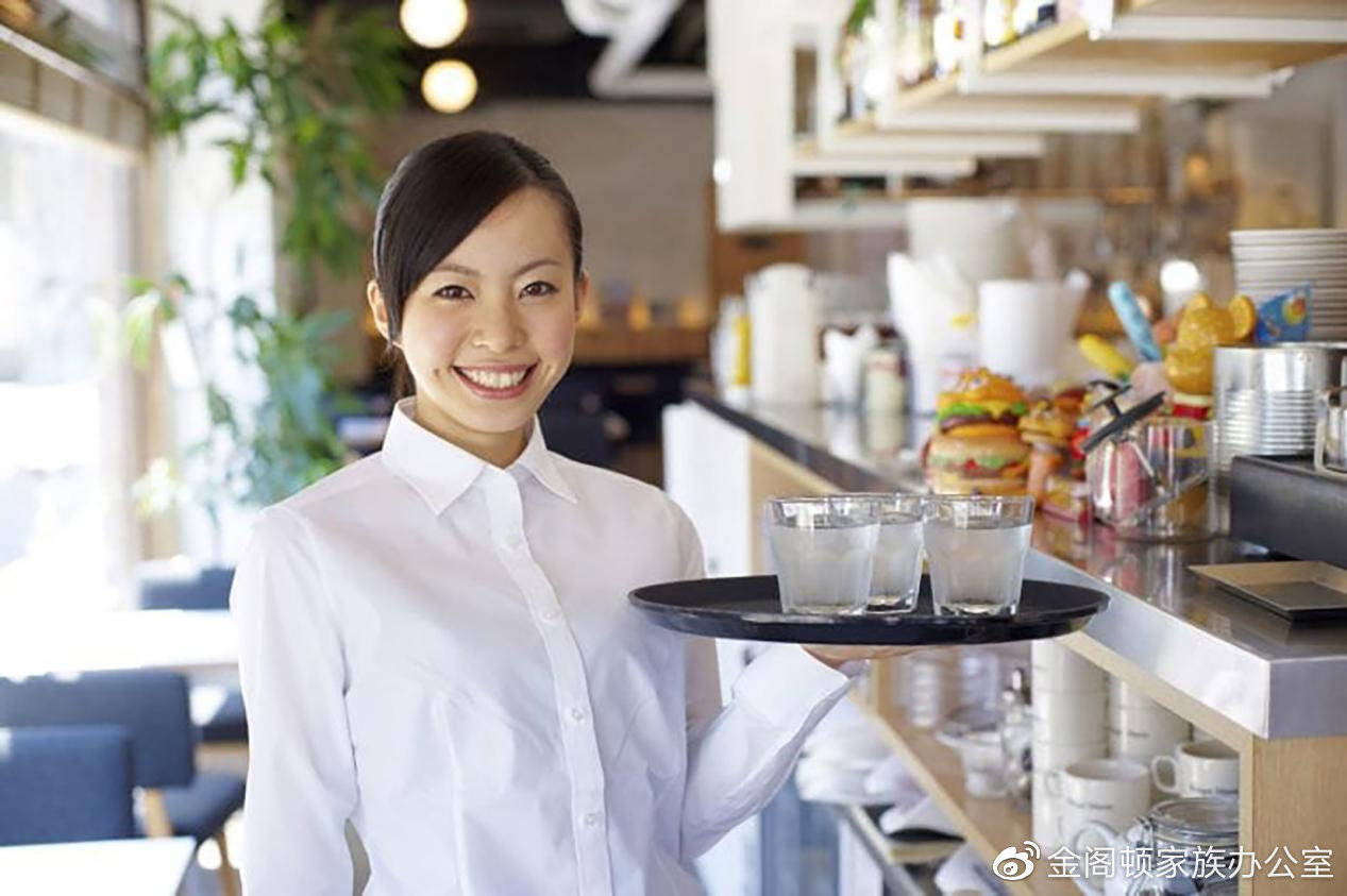 新加坡餐飲服務業落實漸進式薪金模式
